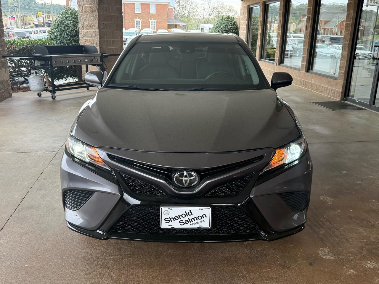 Toyota Camry LE Auto (Natl) 2020