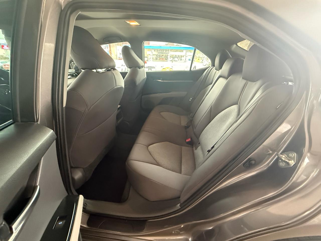 Toyota Camry LE Auto (Natl) 2020