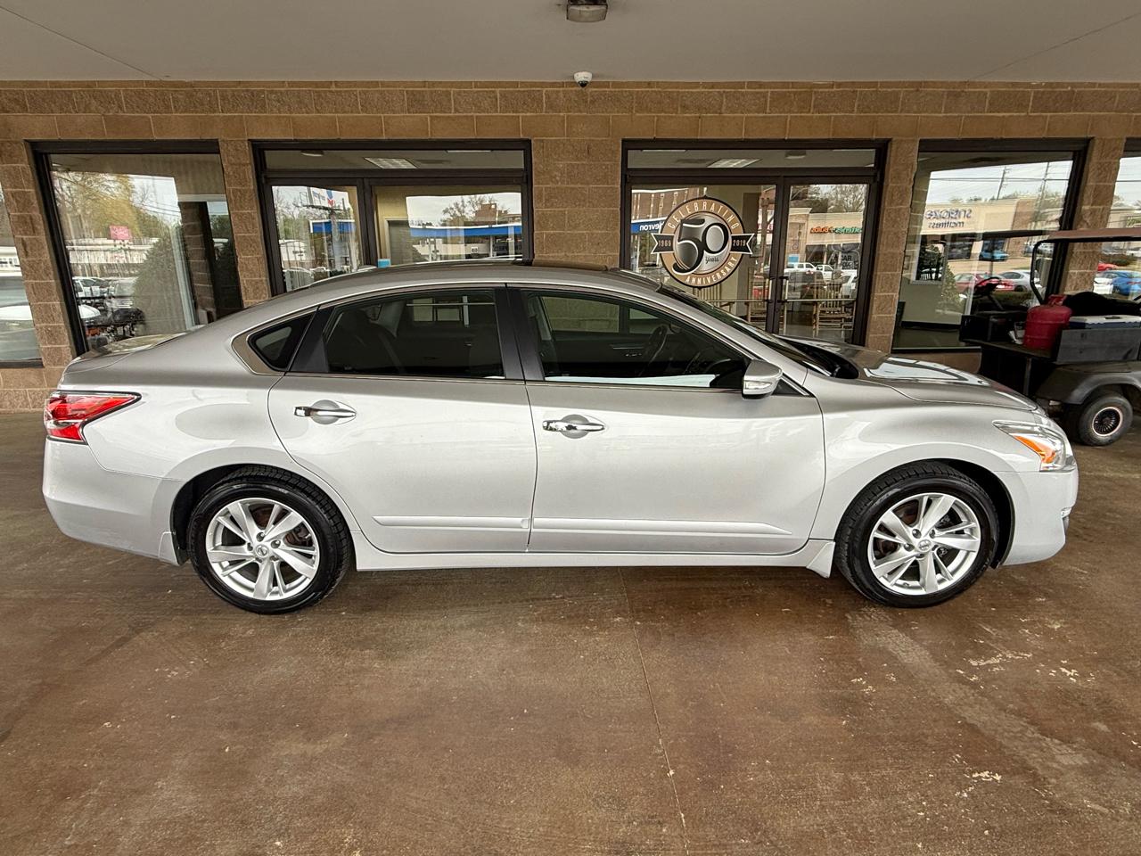 Nissan Altima 4dr Sdn I4 2.5 SV 2014