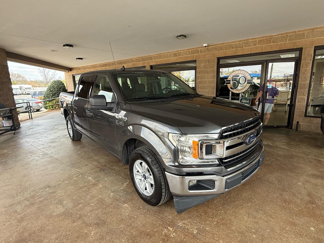 Ford F-150 2WD SuperCrew 145" XLT 2020
