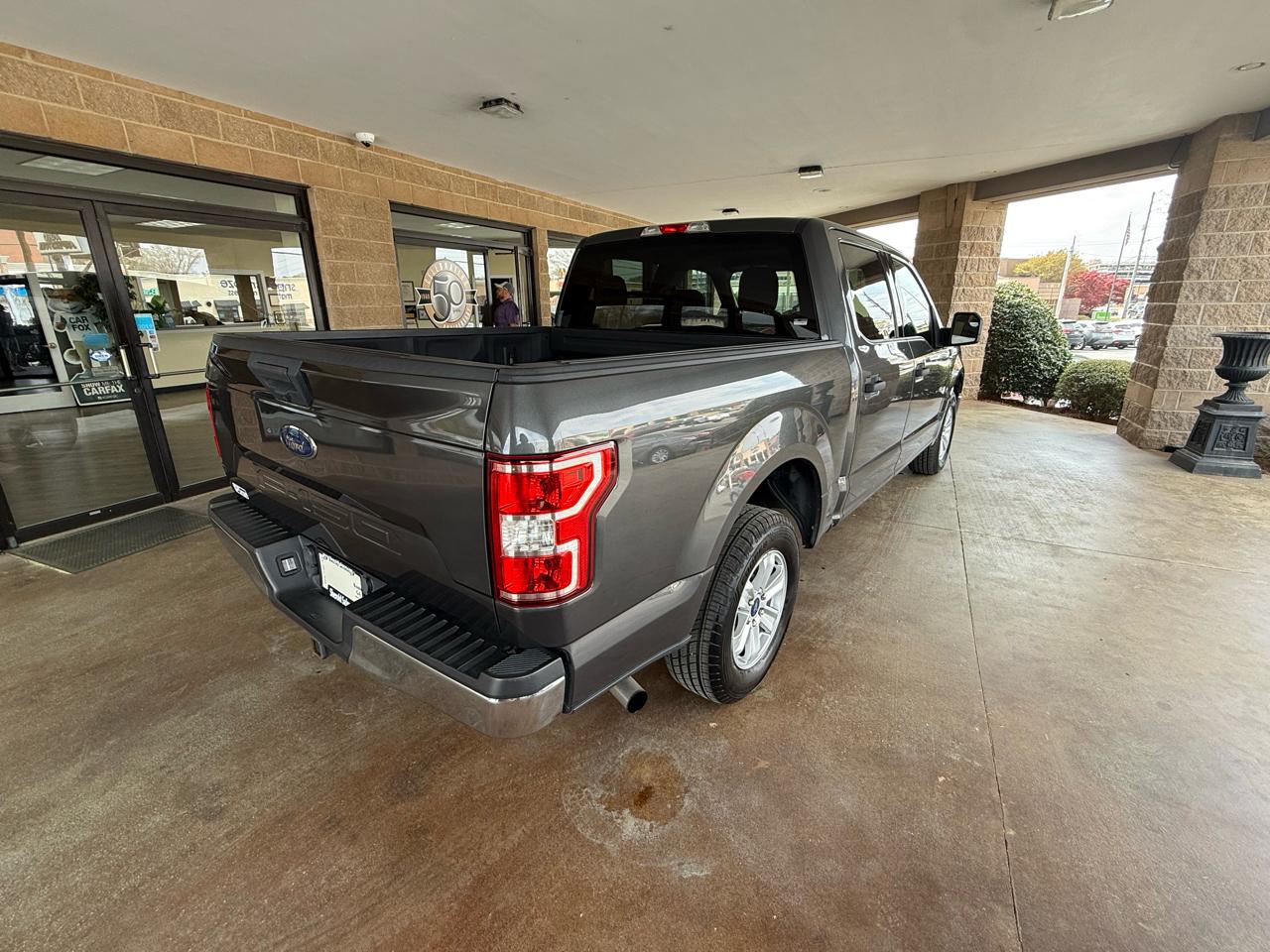Ford F-150 2WD SuperCrew 145" XLT 2020