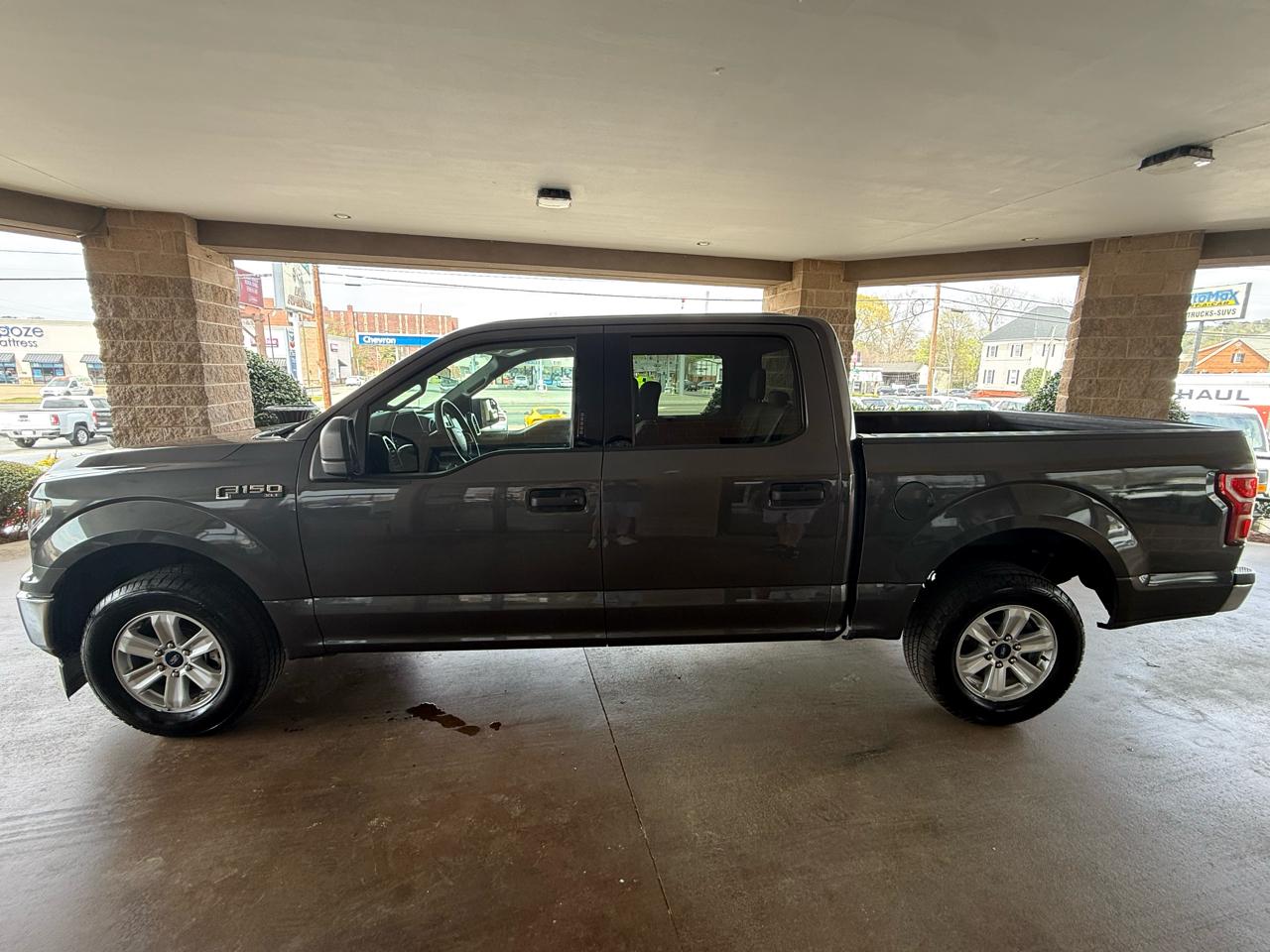 Ford F-150 2WD SuperCrew 145" XLT 2020