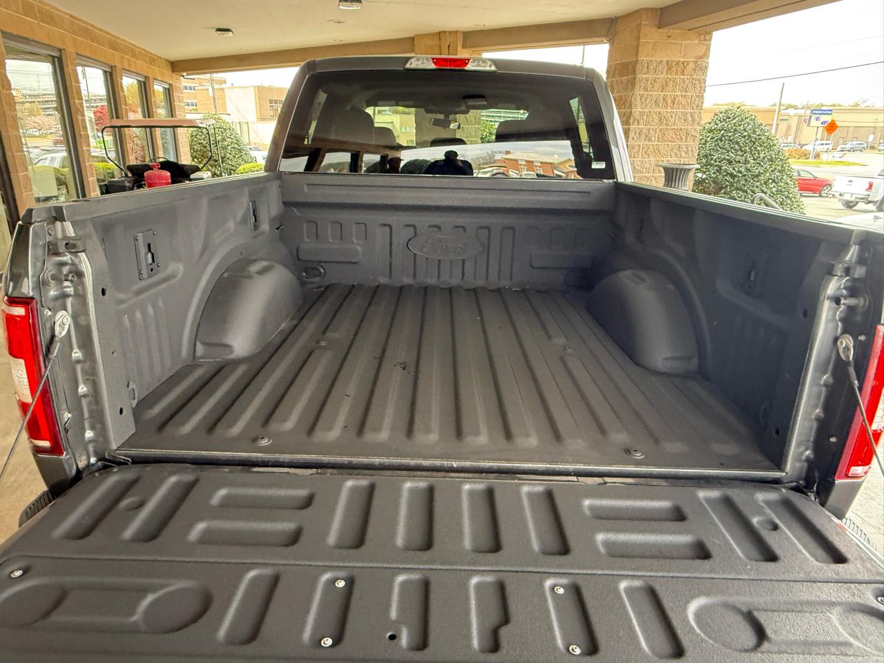 Ford F-150 2WD SuperCrew 145" XLT 2020