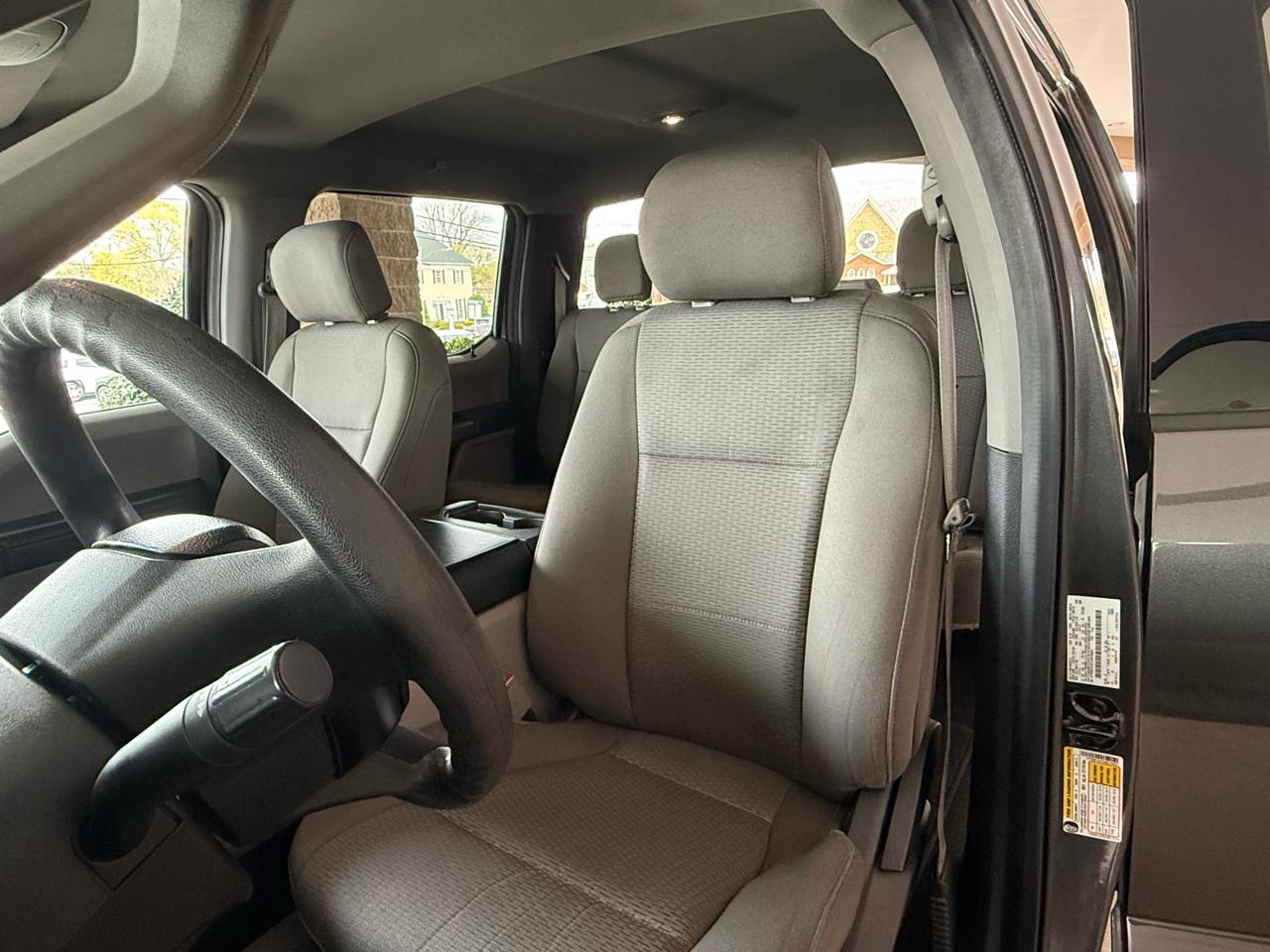 Ford F-150 2WD SuperCrew 145" XLT 2020