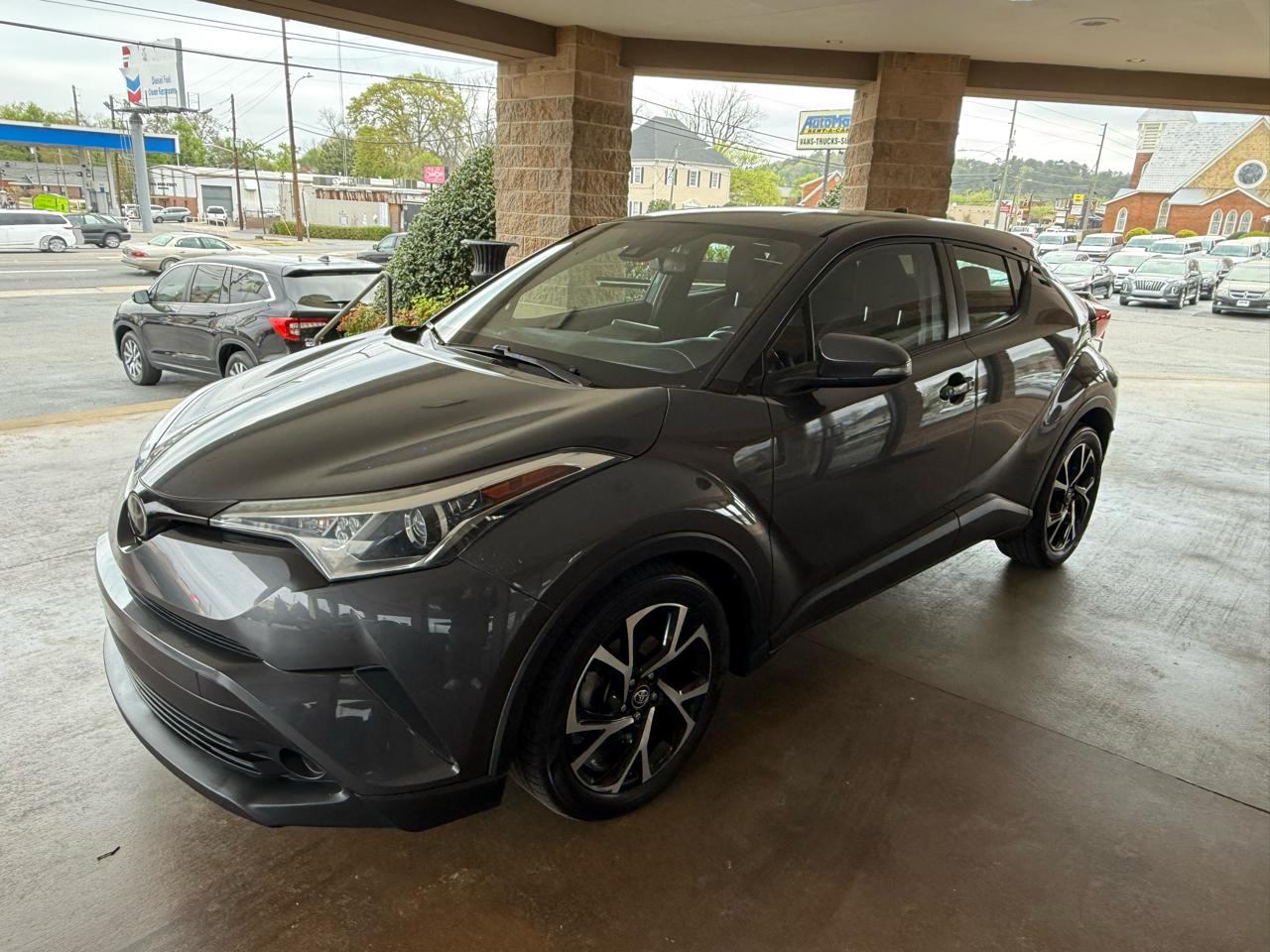 Toyota C-HR XLE FWD (Natl) 2018