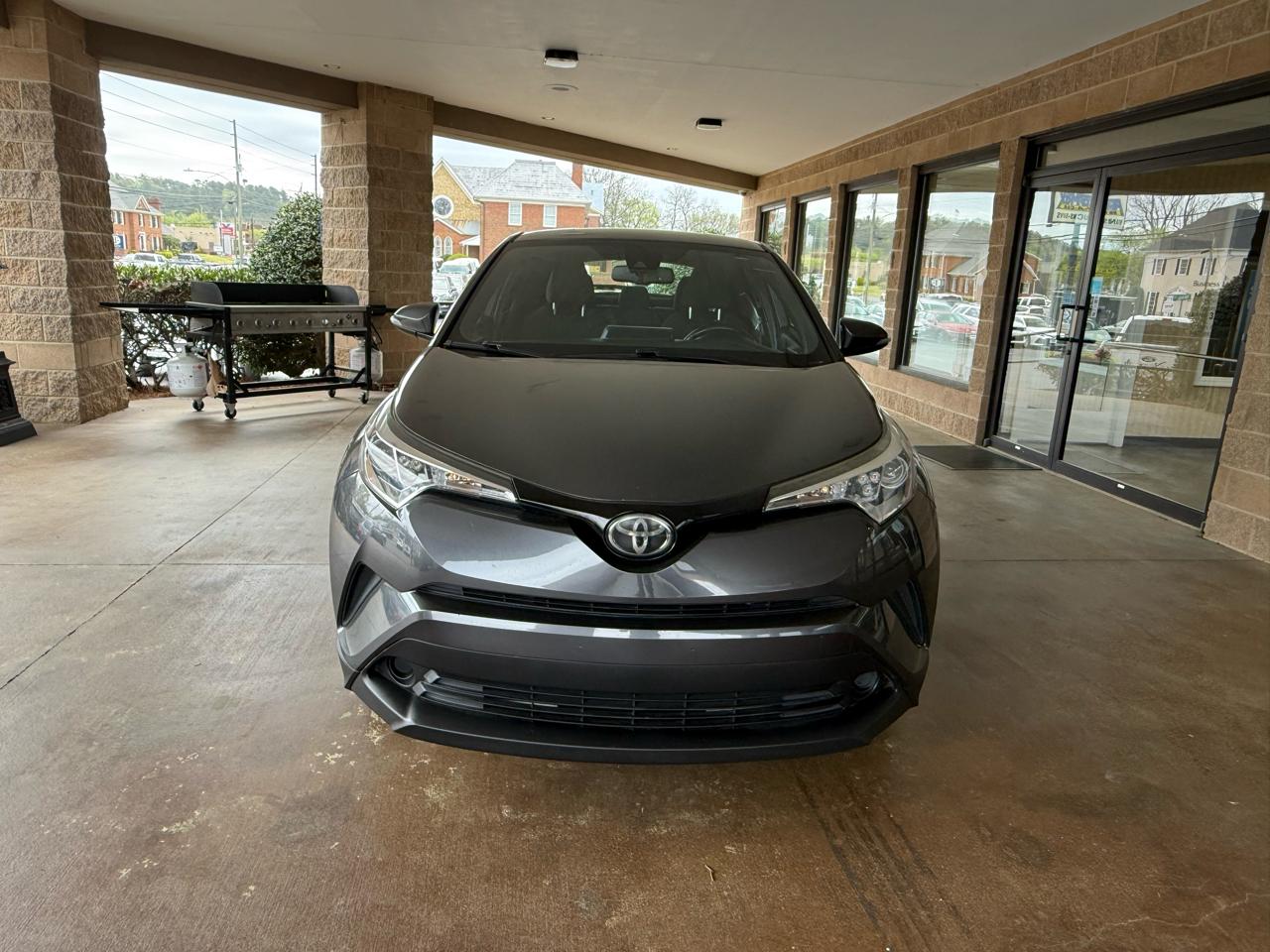 Toyota C-HR XLE FWD (Natl) 2018