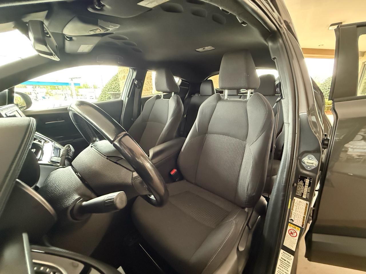 Toyota C-HR XLE FWD (Natl) 2018