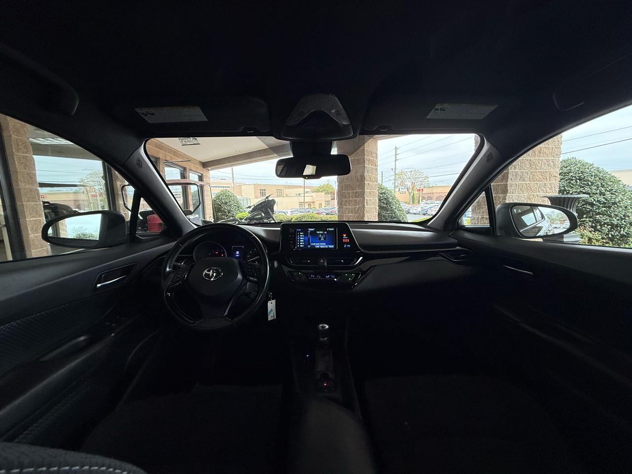 Toyota C-HR XLE FWD (Natl) 2018