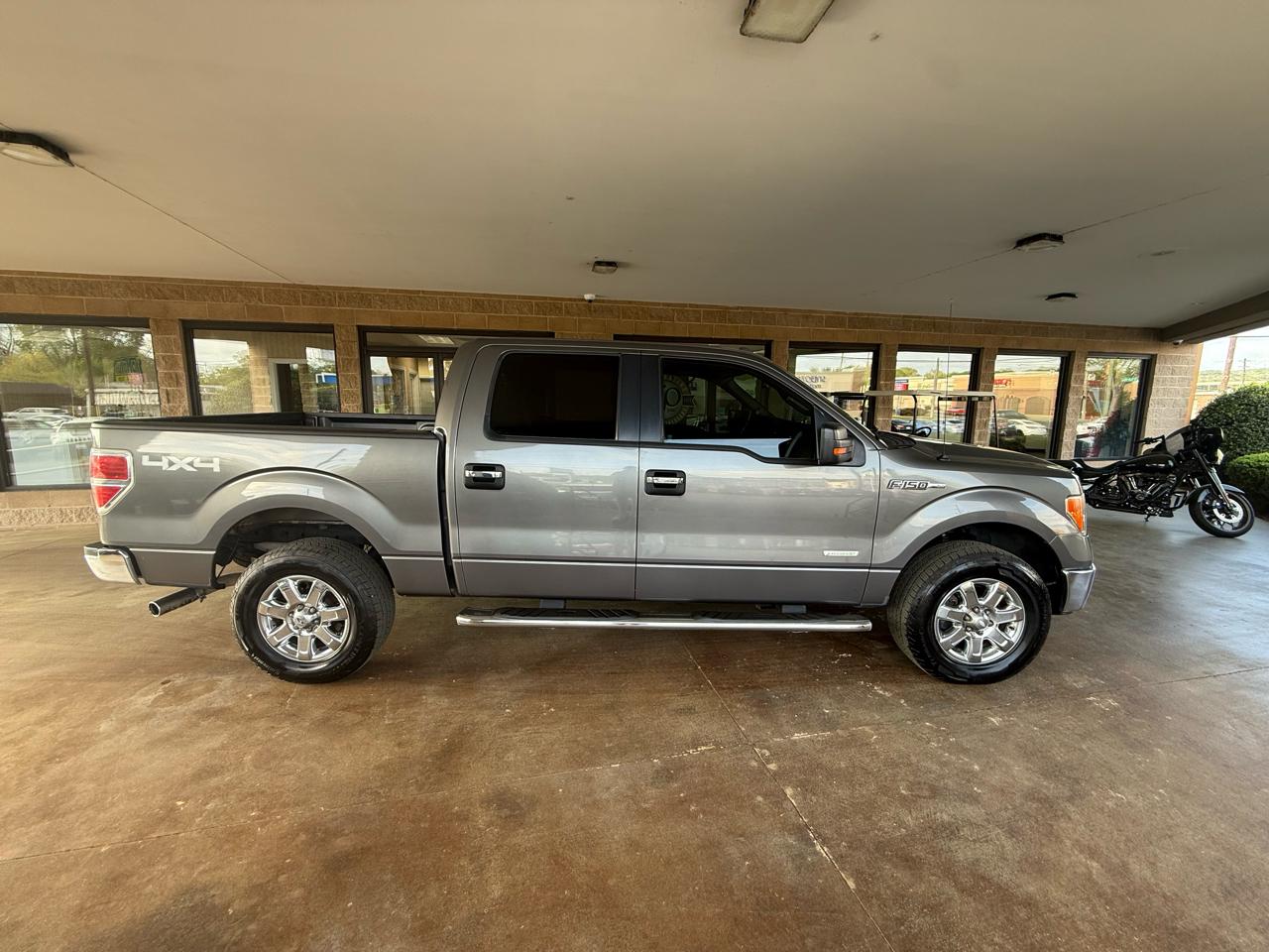 Ford F-150 4WD SuperCrew 145" XLT 2013