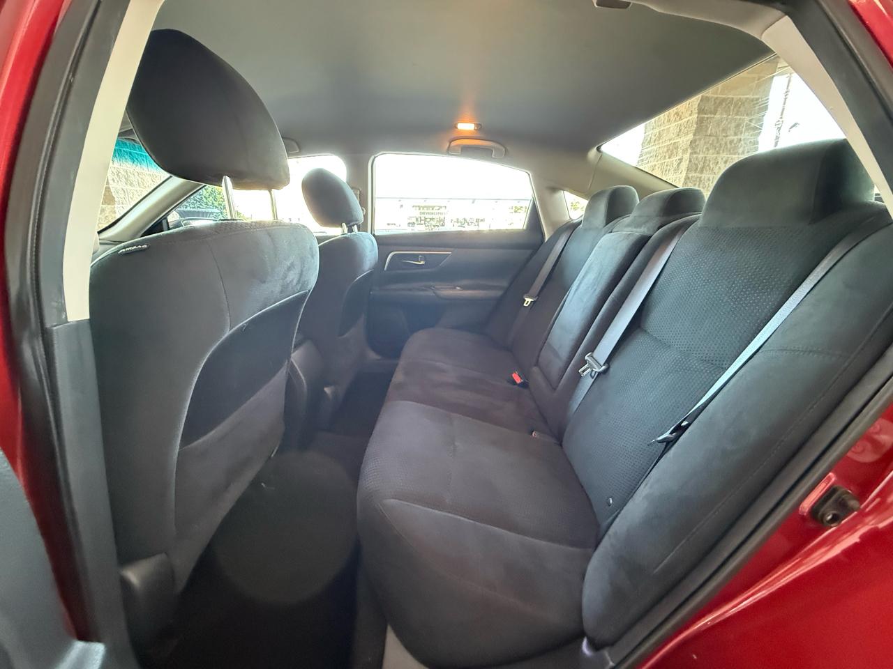 Nissan Altima 4dr Sdn I4 2.5 S 2015