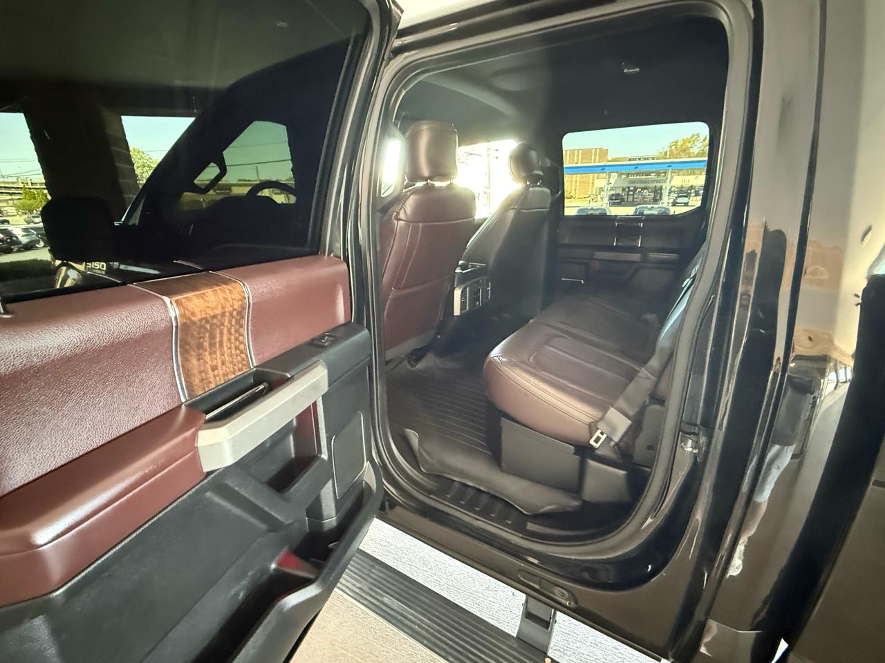 Ford F-150 4WD SuperCrew 145" Platinum 2015