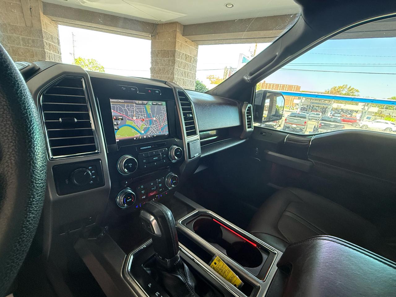 Ford F-150 4WD SuperCrew 145" Platinum 2015