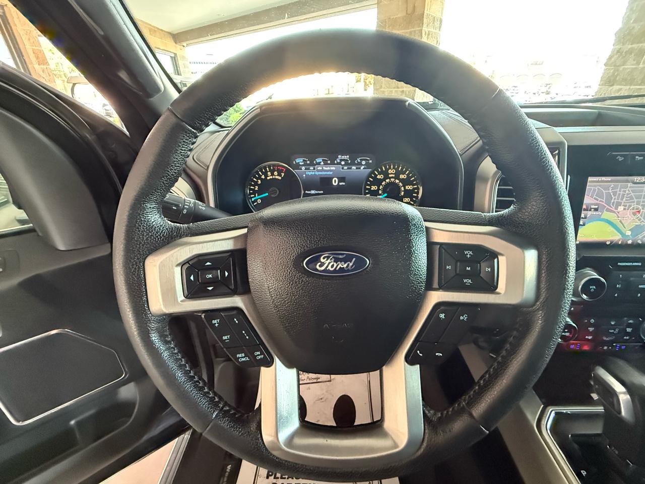 Ford F-150 4WD SuperCrew 145" Platinum 2015