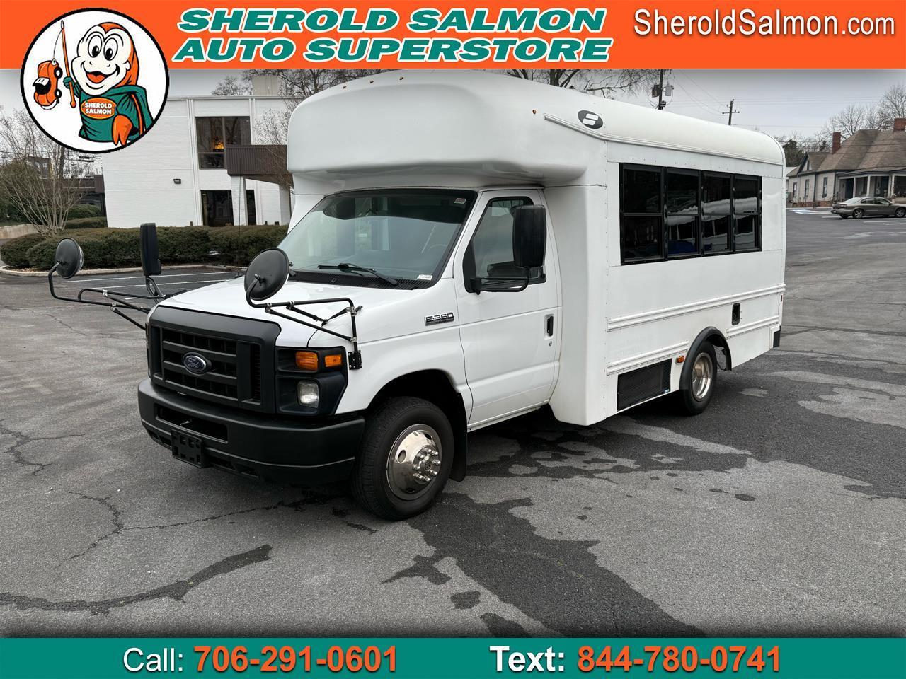Ford E-Series Cutaway E-350 DRW 138" WB 2017