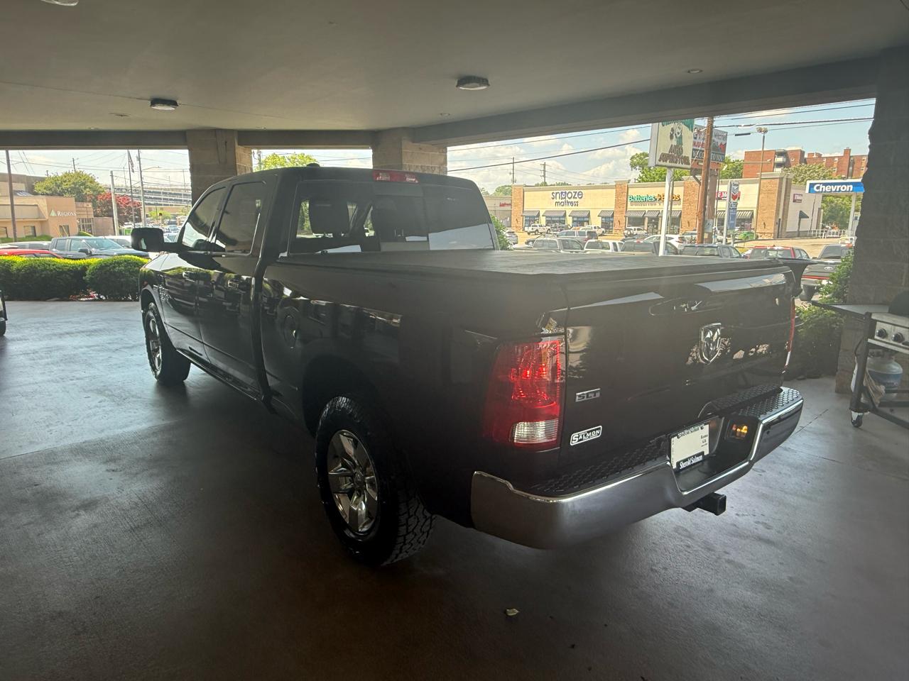 RAM 1500 Classic SLT 4x2 Crew Cab 6'4" Box 2020
