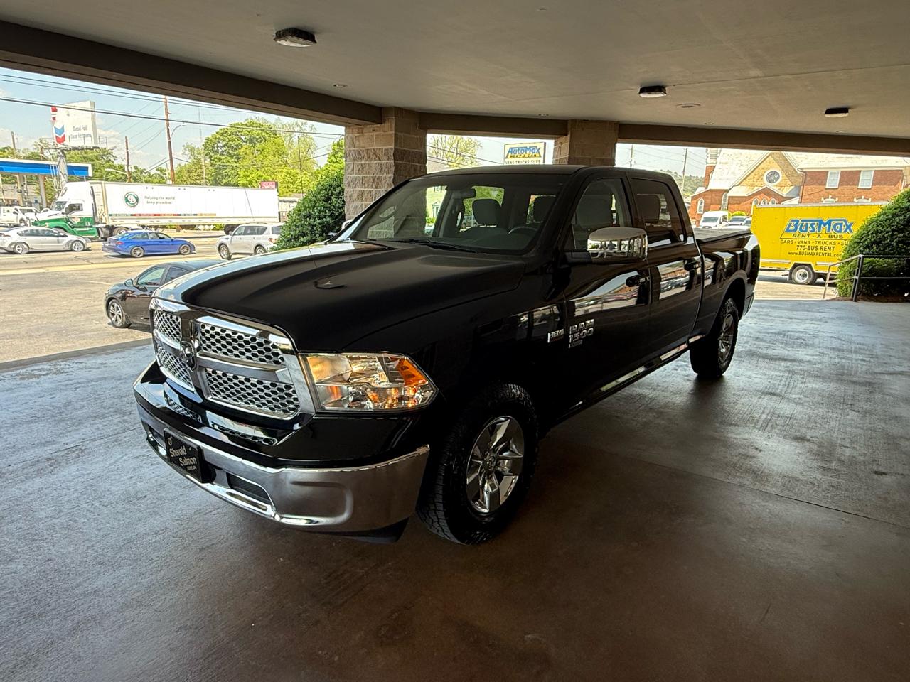 RAM 1500 Classic SLT 4x2 Crew Cab 6'4" Box 2020