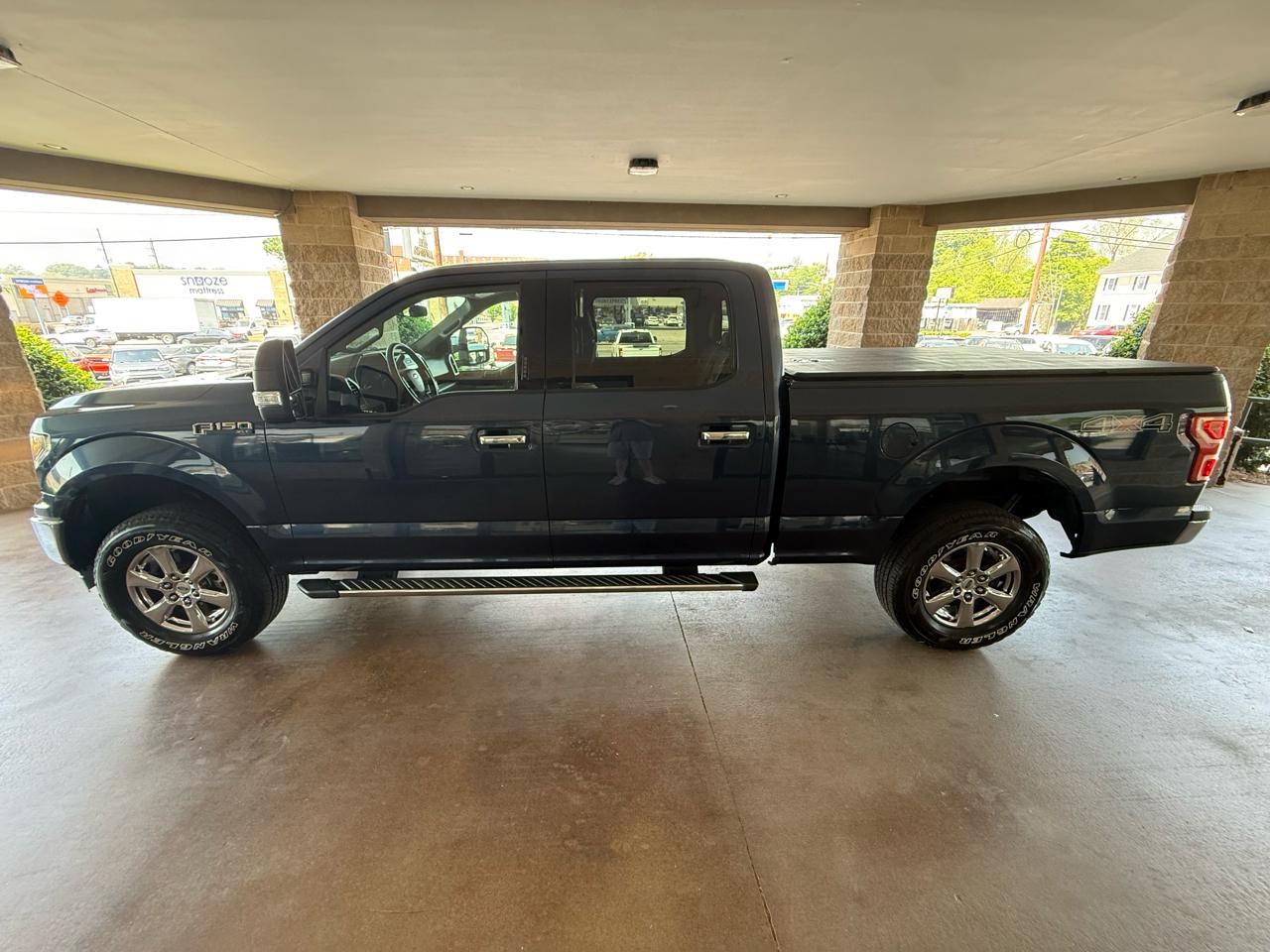 Ford F-150 4WD SuperCrew 145" XLT 2020