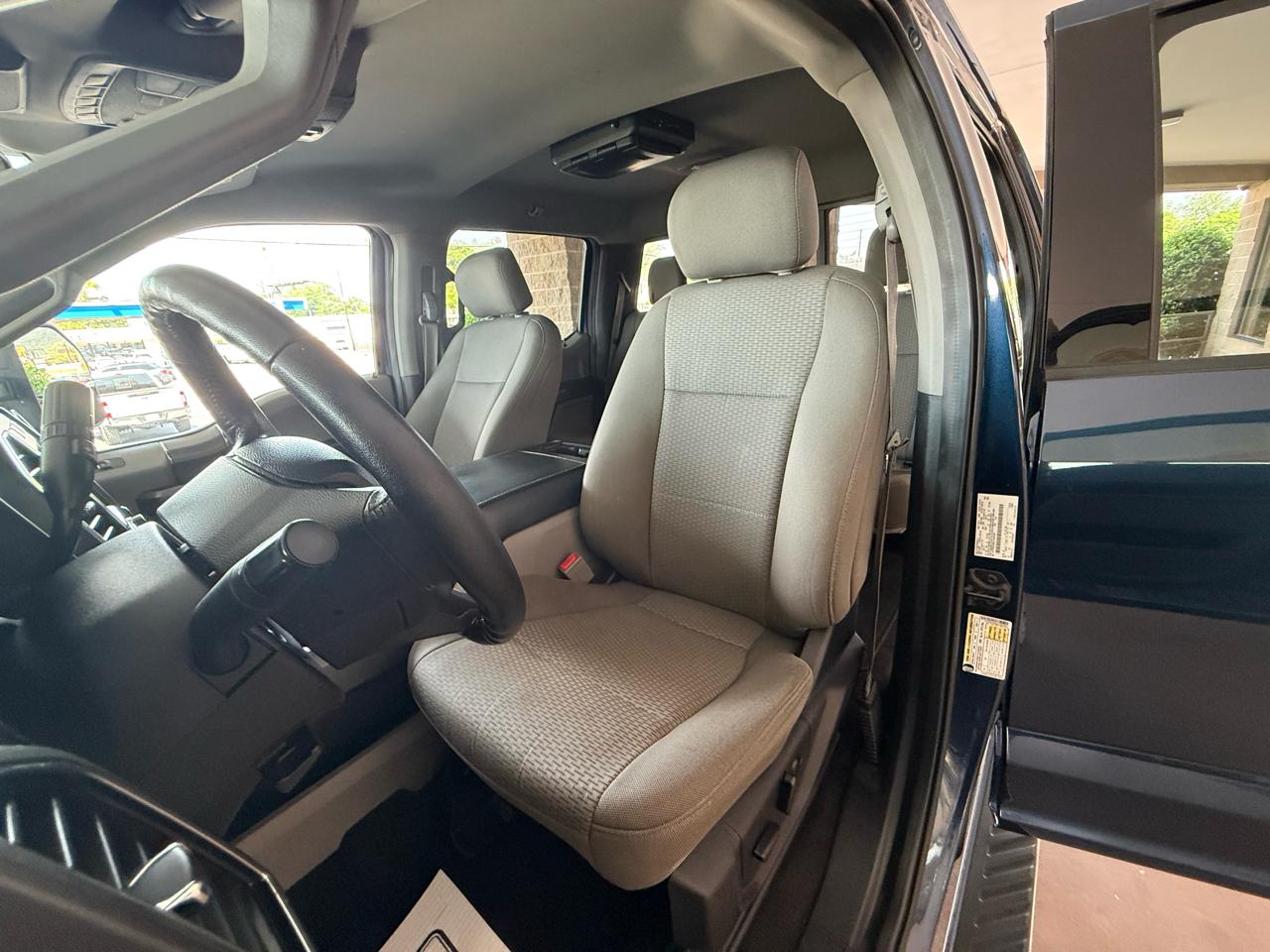 Ford F-150 4WD SuperCrew 145" XLT 2020