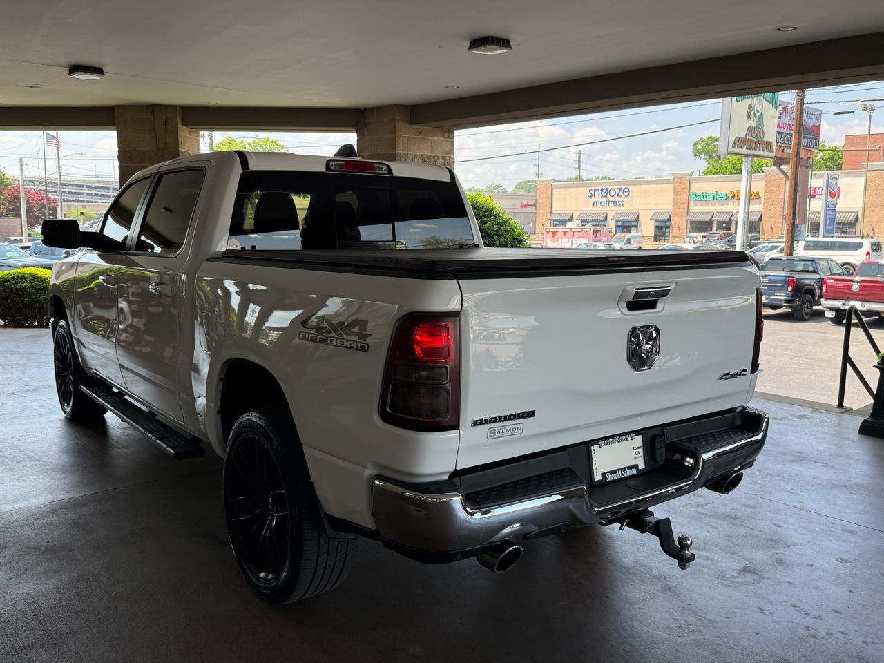 RAM 1500 Big Horn 4x4 Crew Cab 5'7" Box 2020