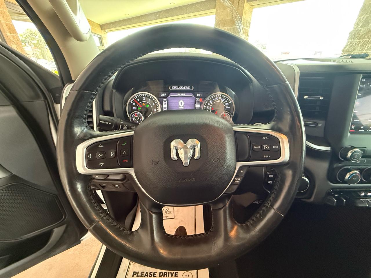 RAM 1500 Big Horn 4x4 Crew Cab 5'7" Box 2020