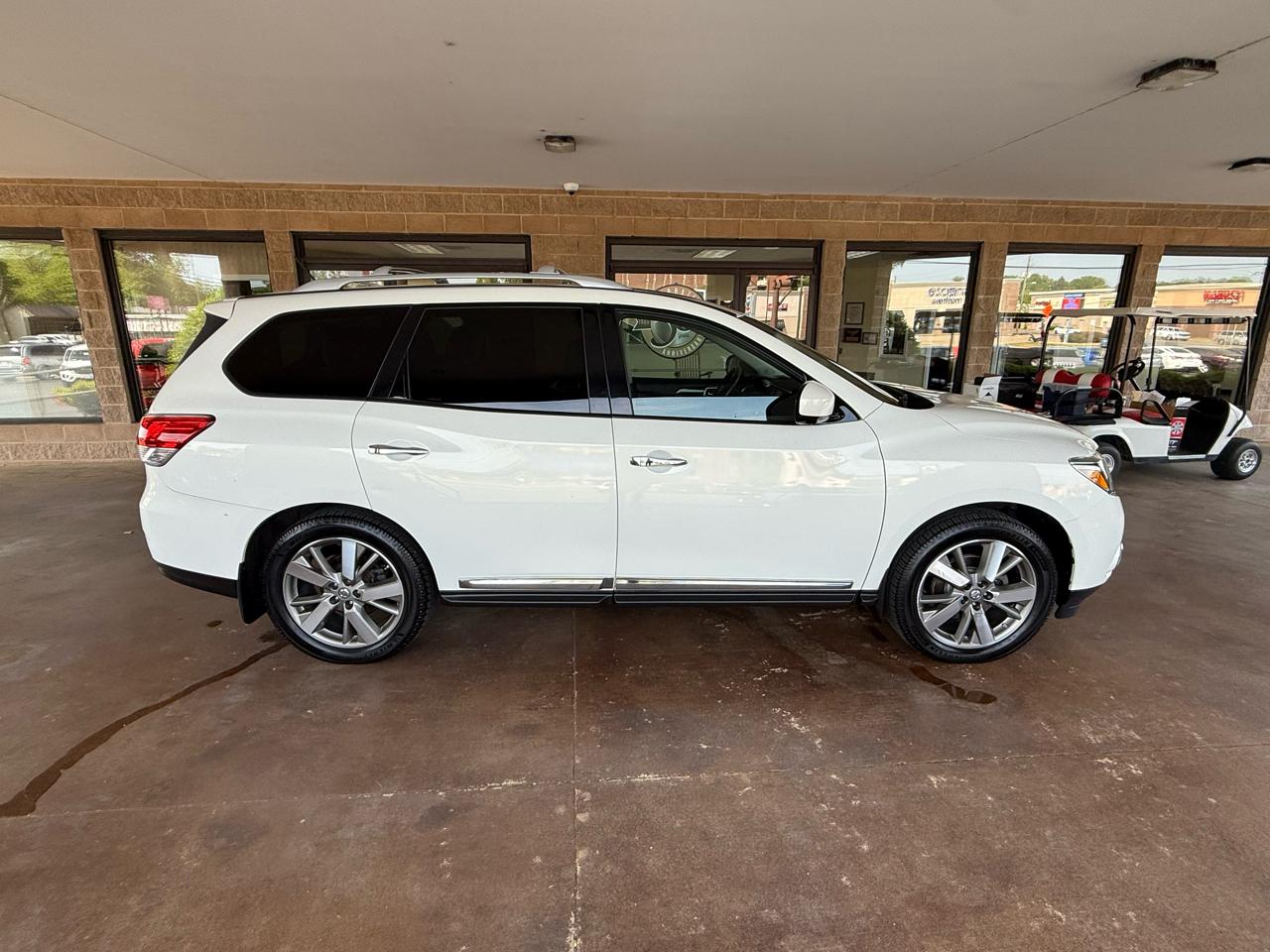 Nissan Pathfinder 4WD 4dr Platinum 2014