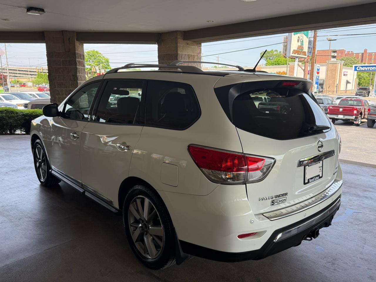 Nissan Pathfinder 4WD 4dr Platinum 2014