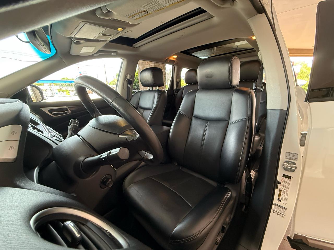 Nissan Pathfinder 4WD 4dr Platinum 2014