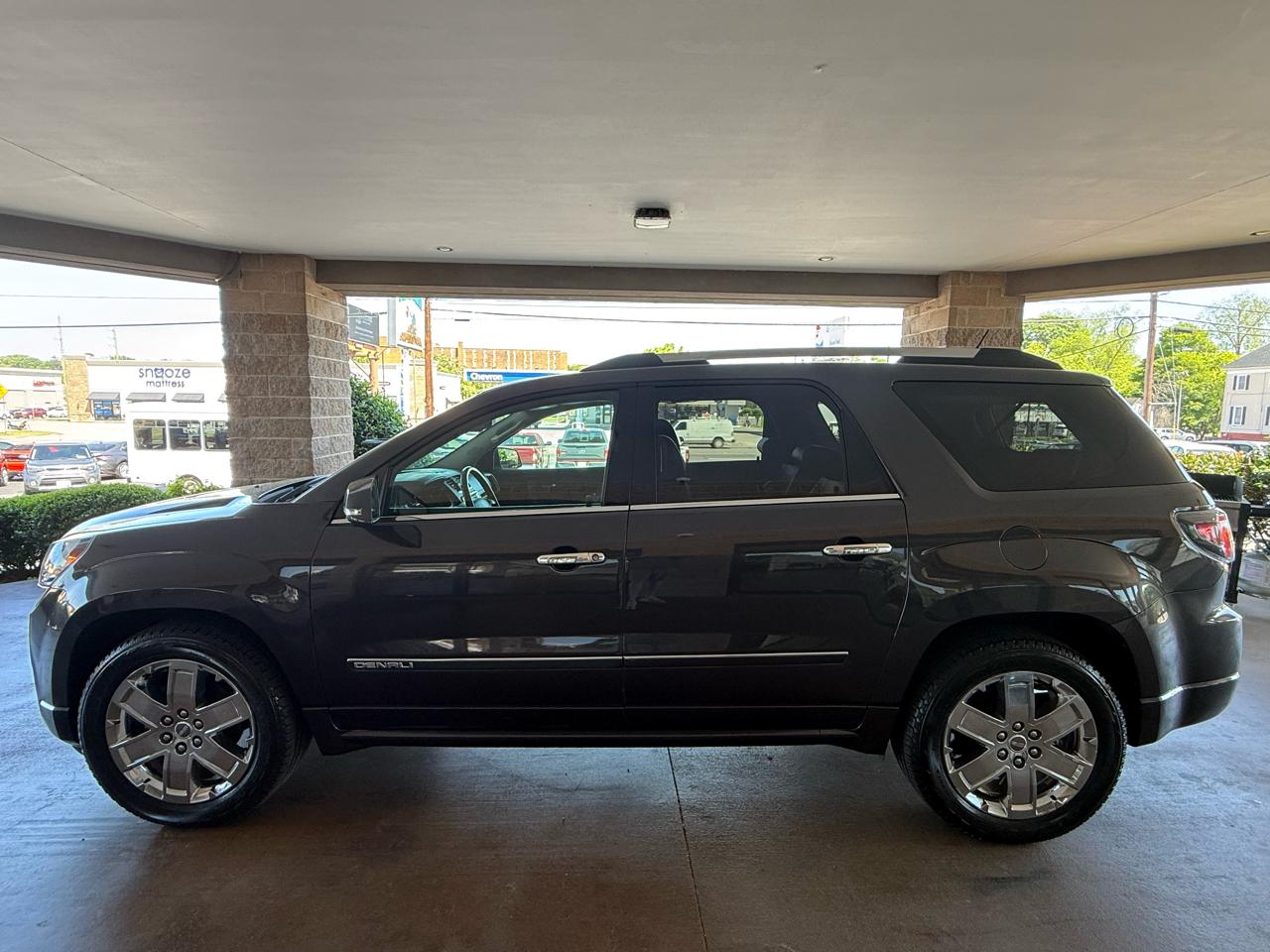 GMC Acadia FWD 4dr Denali 2015