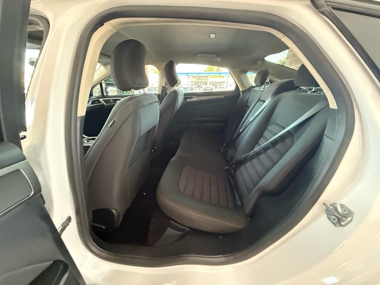 Ford Fusion SE FWD 2018