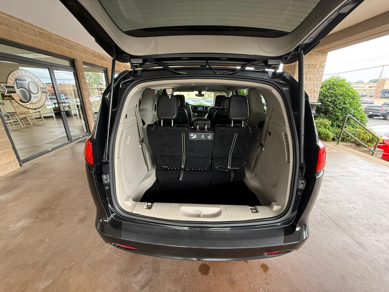 Chrysler Voyager LXI FWD 2021