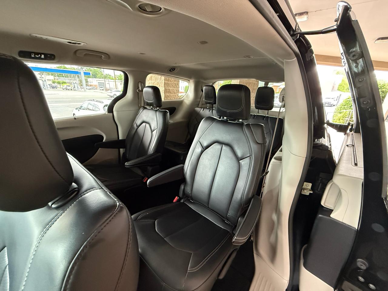 Chrysler Voyager LXI FWD 2021