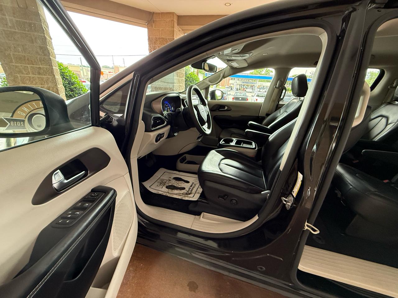 Chrysler Voyager LXI FWD 2021