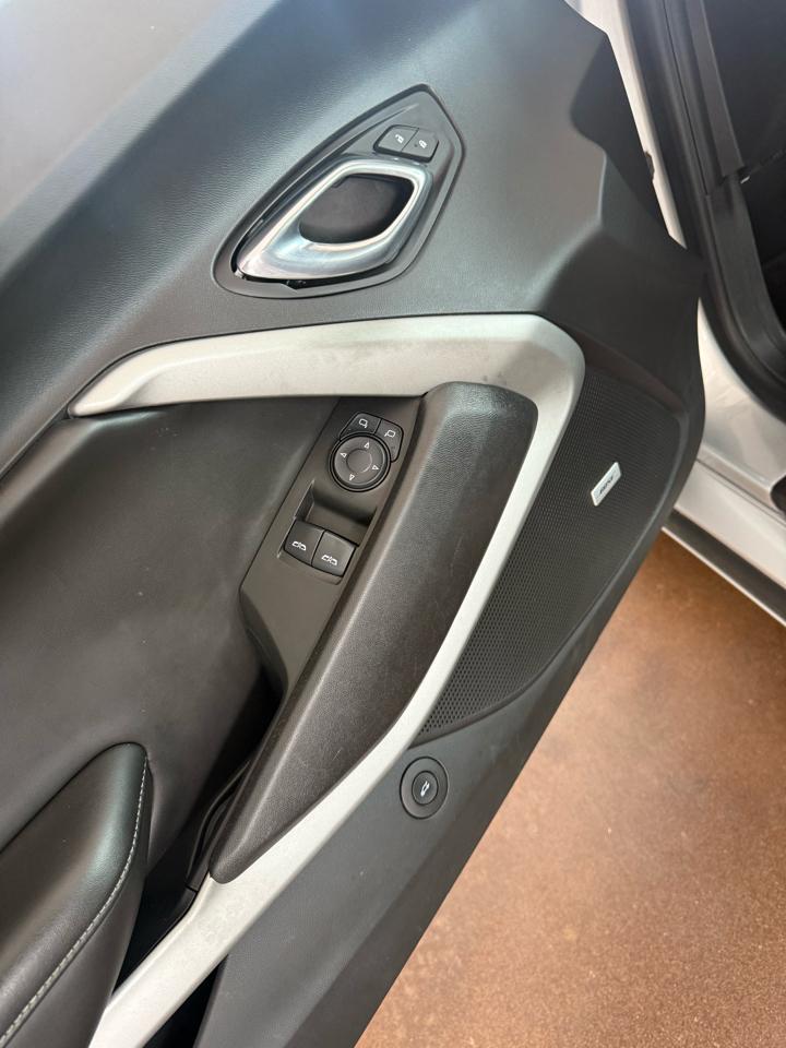 Chevrolet Camaro 2dr Cpe 1LT 2017