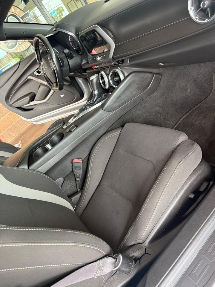 Chevrolet Camaro 2dr Cpe 1LT 2017