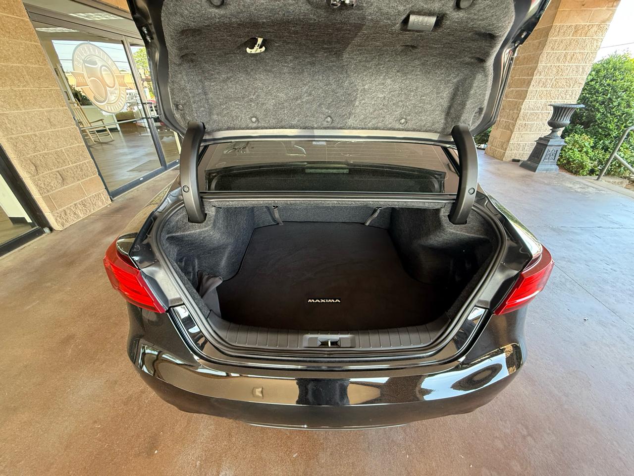 Nissan Maxima SV 3.5L 2018