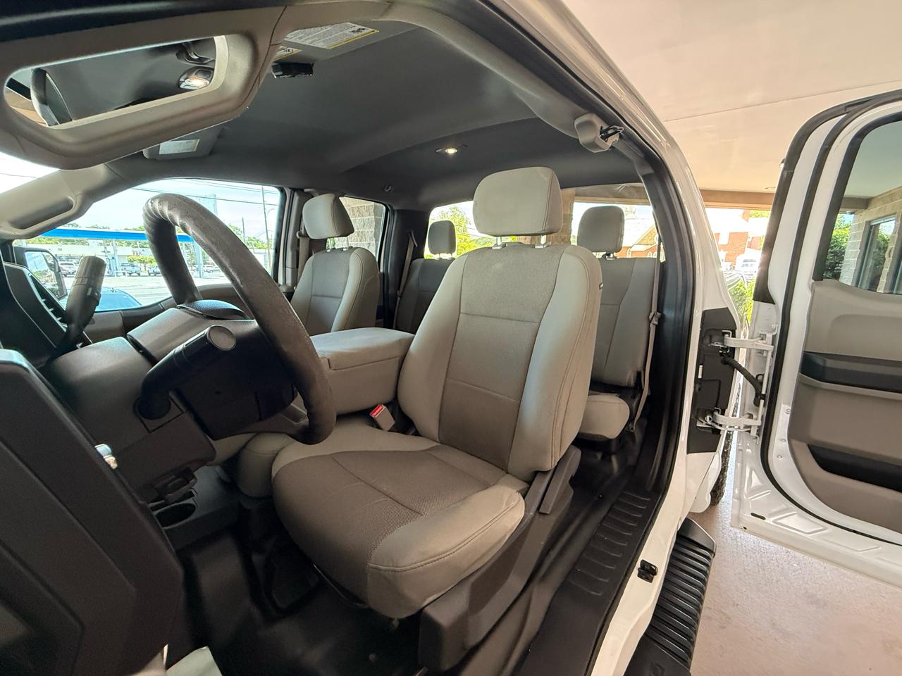 Ford F-150 4WD SuperCab 145" XL 2016