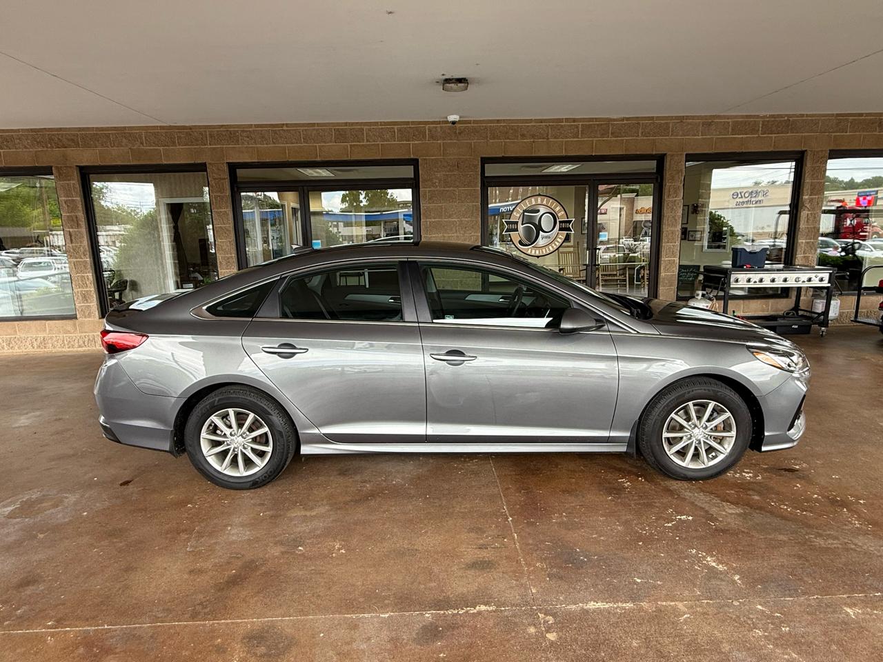 Hyundai Sonata SE 2.4L 2019