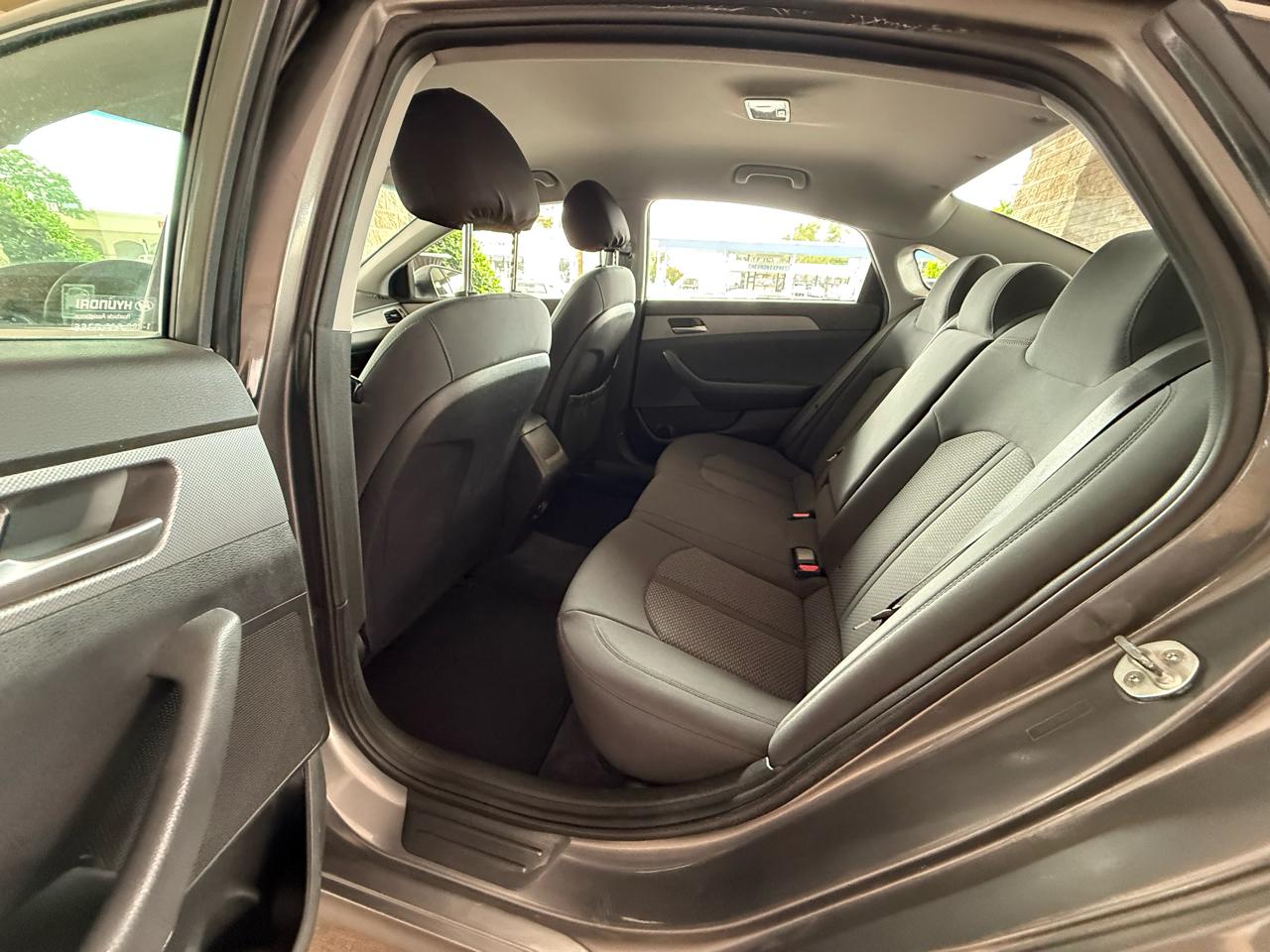 Hyundai Sonata SE 2.4L 2019