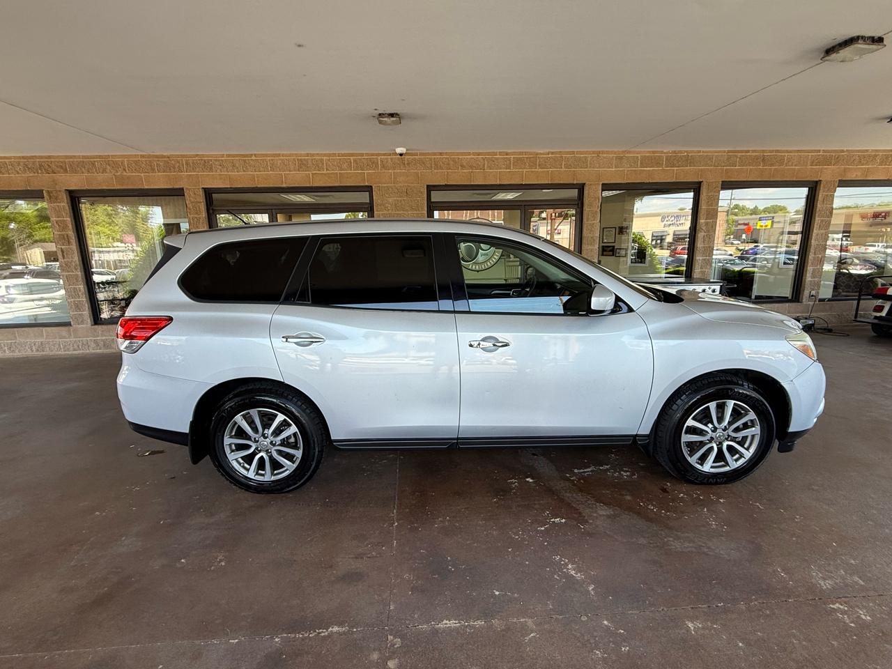 Nissan Pathfinder 4WD 4dr S *Ltd Avail* 2015