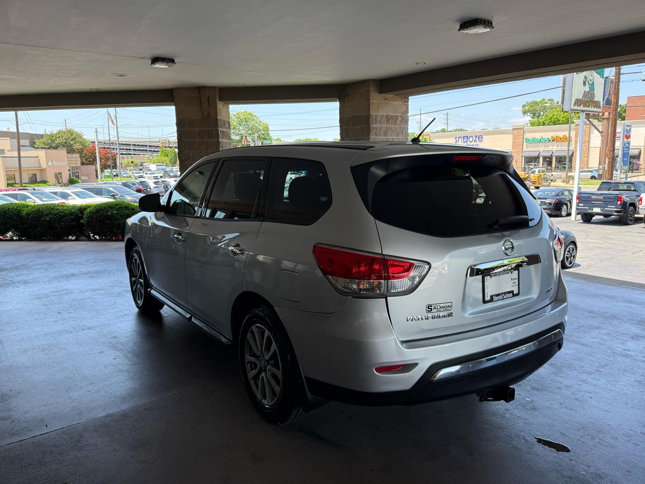 Nissan Pathfinder 4WD 4dr S *Ltd Avail* 2015