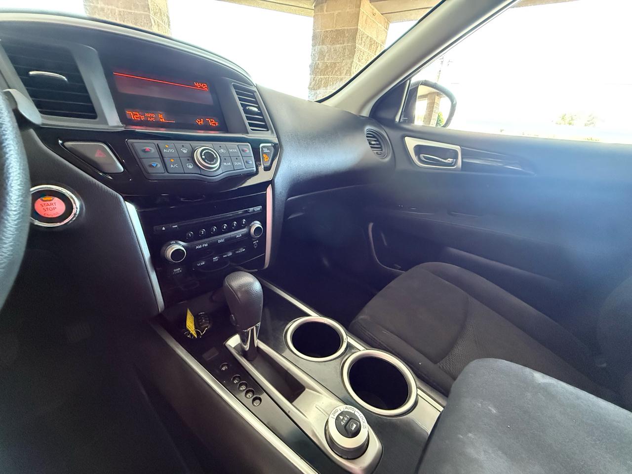 Nissan Pathfinder 4WD 4dr S *Ltd Avail* 2015