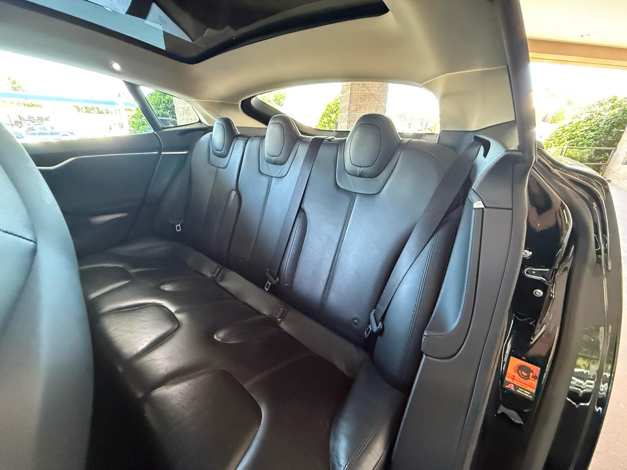 Tesla Model S 4dr Sdn 2013
