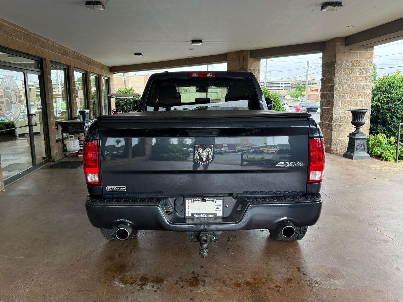 RAM 1500 Express 4x4 Quad Cab 6'4" Box 2017