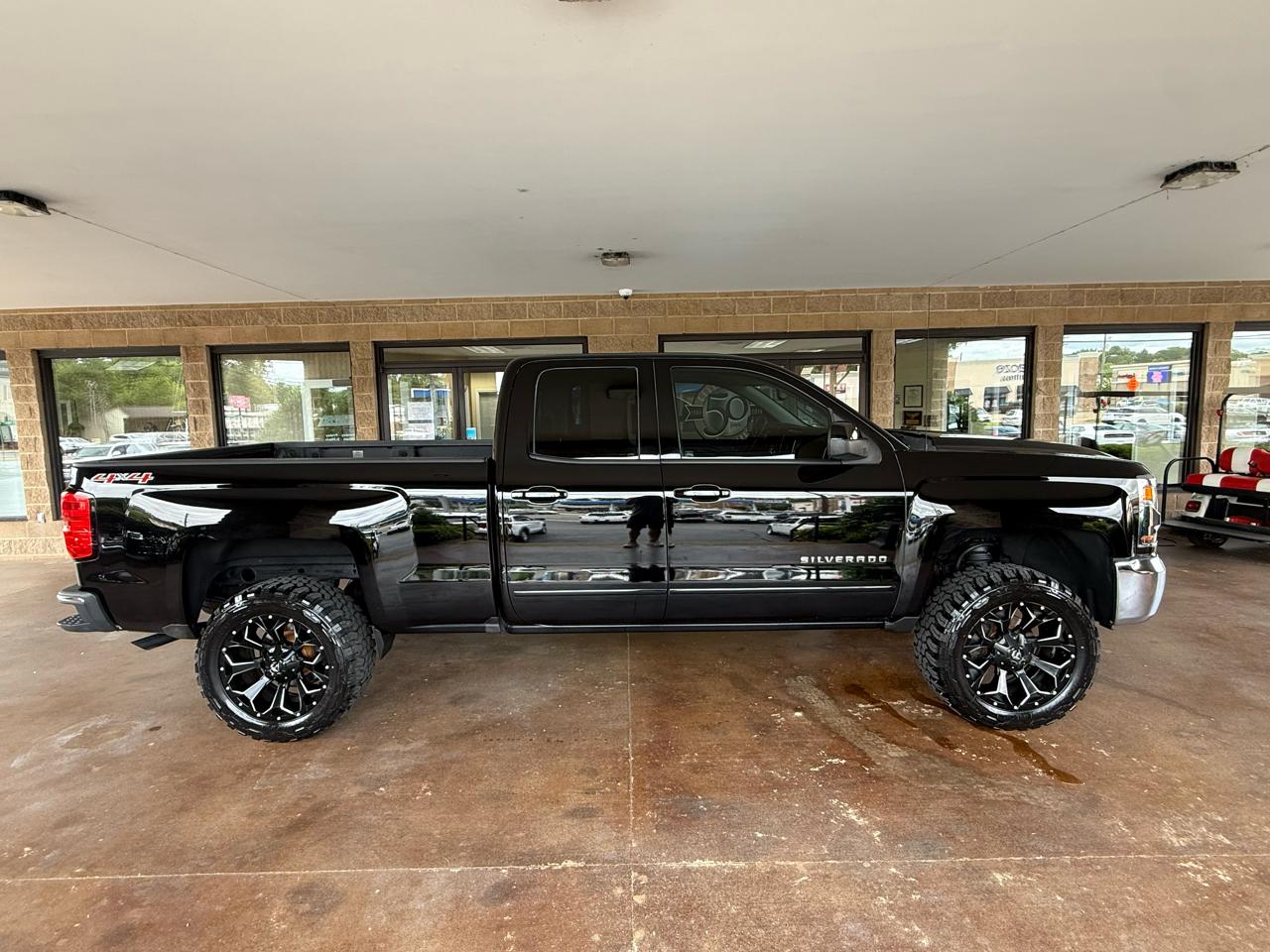Chevrolet Silverado 1500 4WD Double Cab 143.5" LT w/1LT 2017