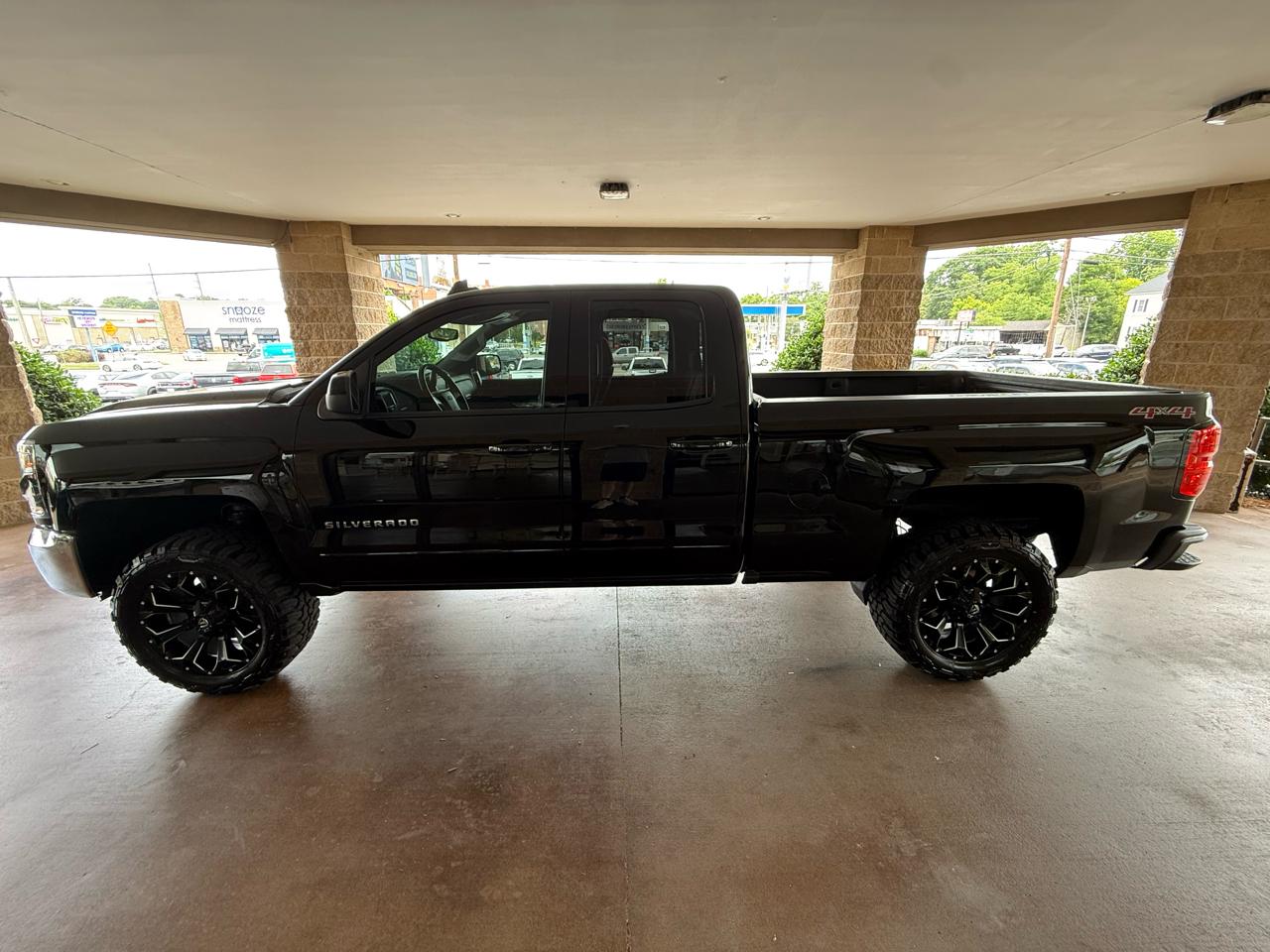 Chevrolet Silverado 1500 4WD Double Cab 143.5" LT w/1LT 2017