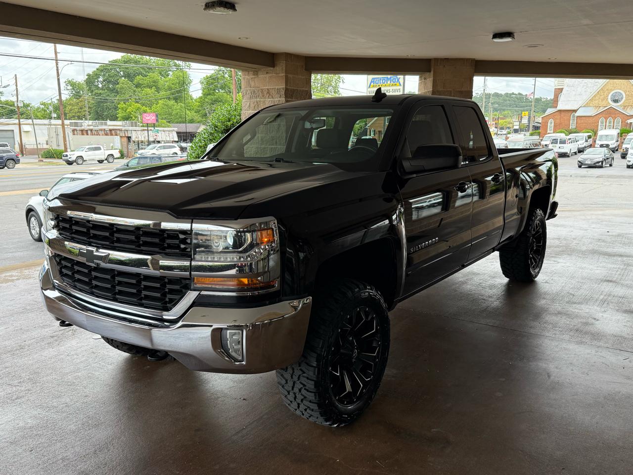 Chevrolet Silverado 1500 4WD Double Cab 143.5" LT w/1LT 2017