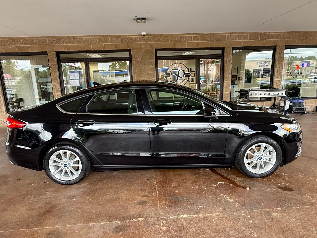 Ford Fusion SE FWD 2019