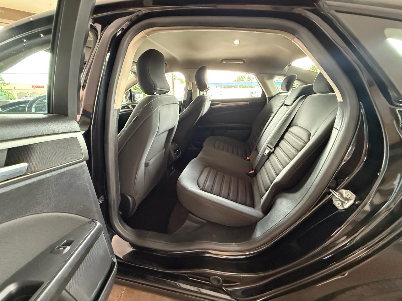 Ford Fusion SE FWD 2019