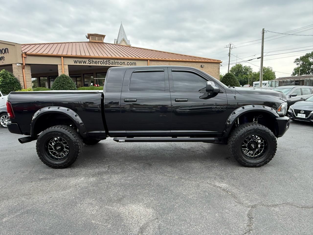 RAM 2500 Laramie 4x4 Mega Cab 6'4" Box 2018