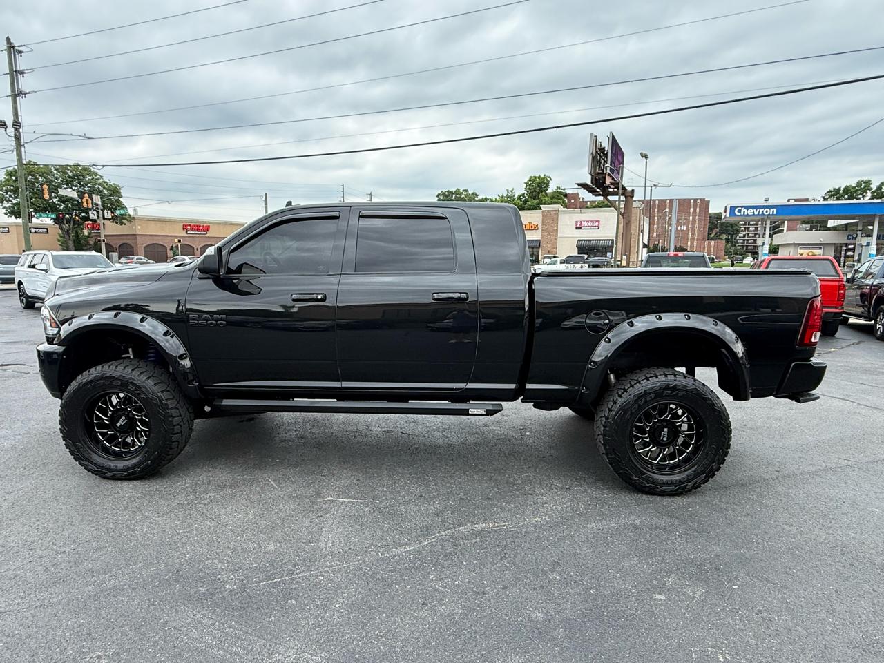 RAM 2500 Laramie 4x4 Mega Cab 6'4" Box 2018